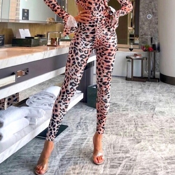 Boutique 9 Pants - New! Animal Print Leggins